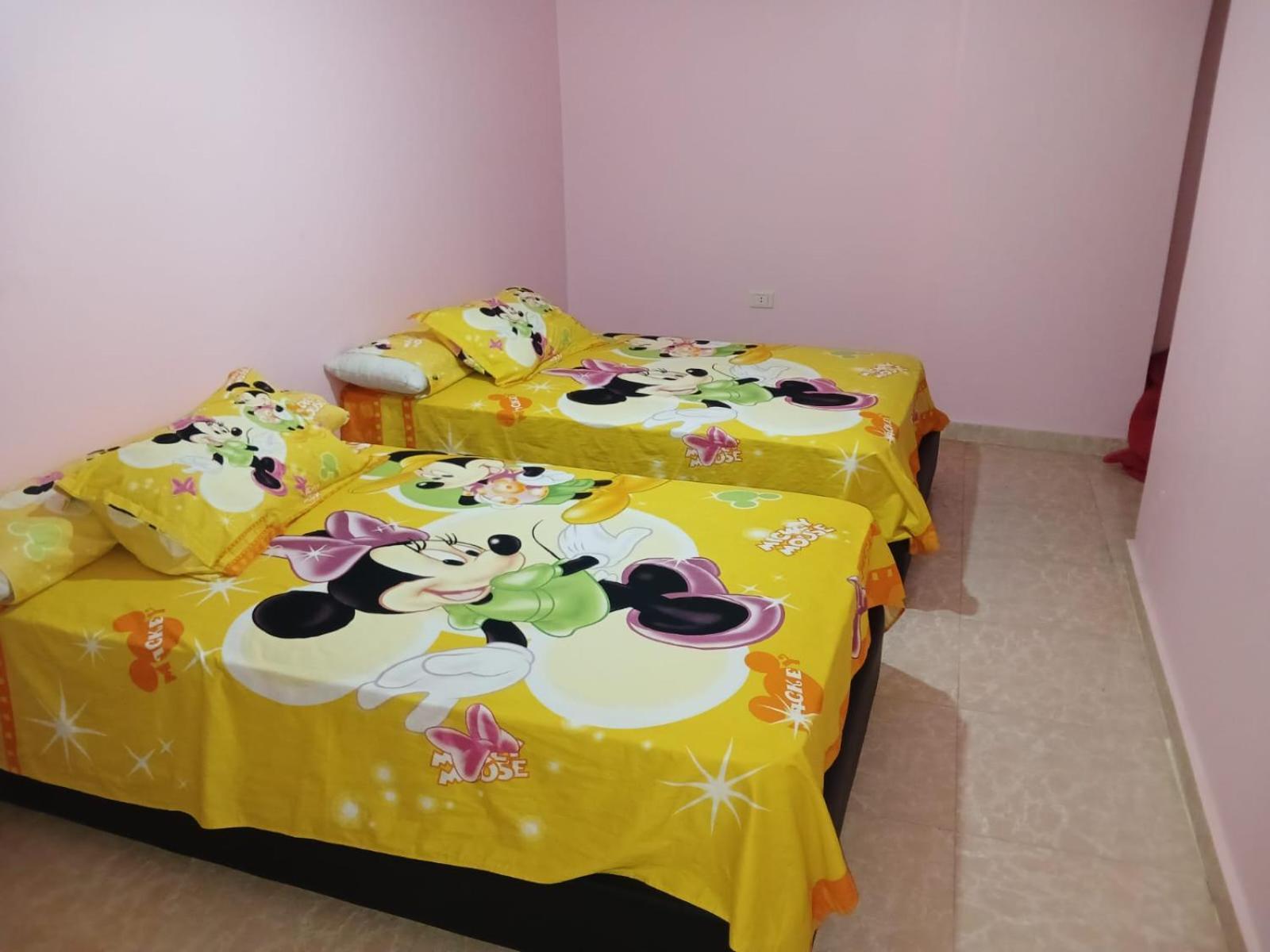 Flores Casas De Playa Alexandria Bagian luar foto